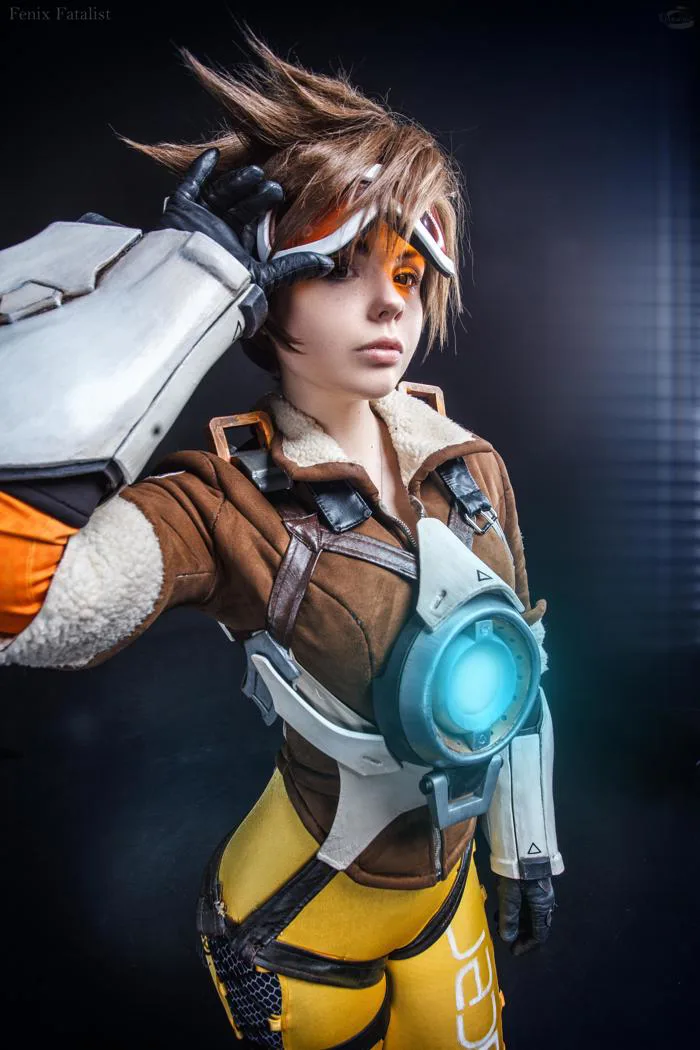 Tracer from Overwatch 1 cosplay by fenixfatalist : r/gaming