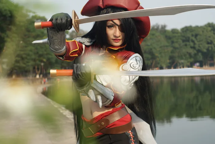 Cosplay Việt) Bất ngờ với hình ảnh Katarina cực quyến rũ