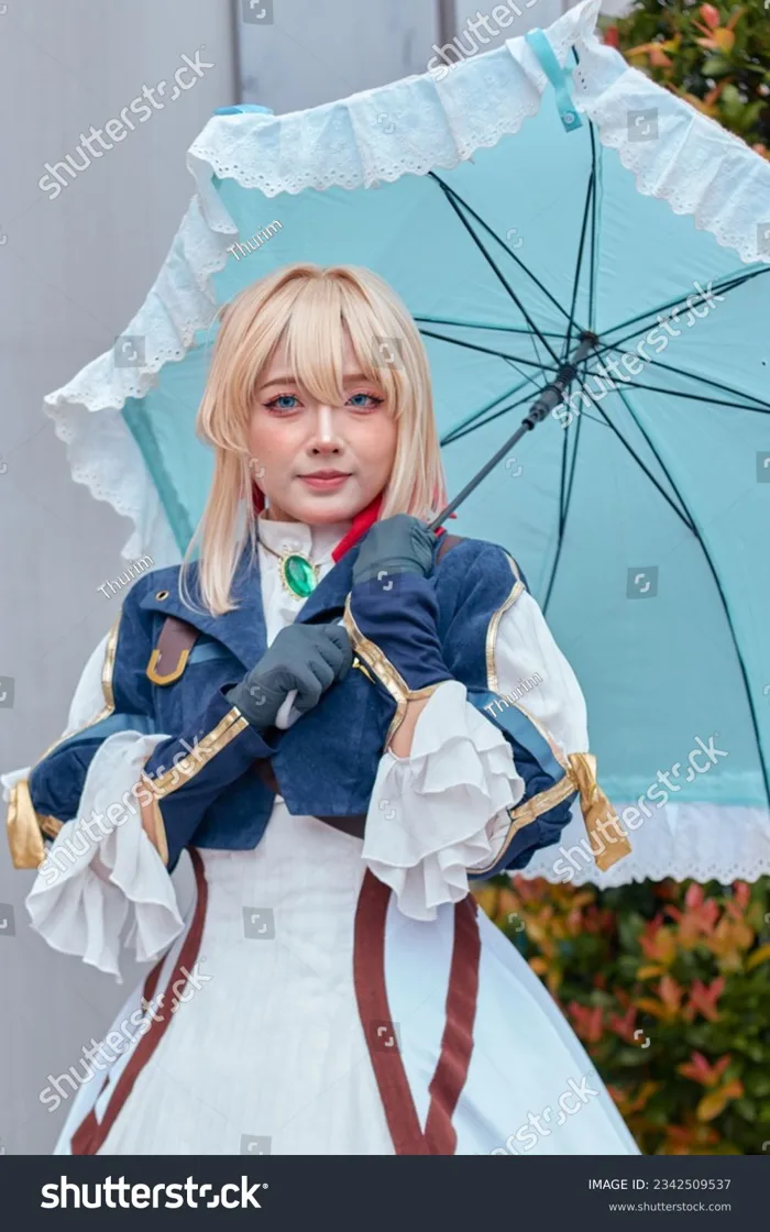 Violet Evergarden Character Vietnamese Cosplayer Stock Photo 2342509537 |  Shutterstock