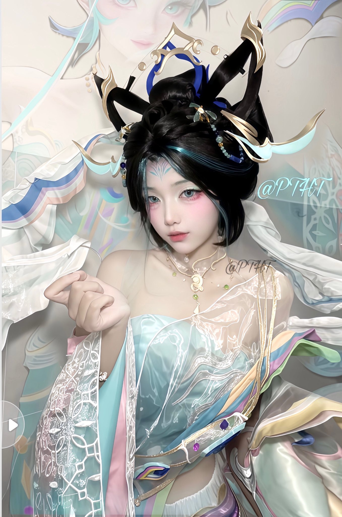Màn cosplay Violet Huyết Ma Thần khiến anh em game thủ ngất ngây mê đắm