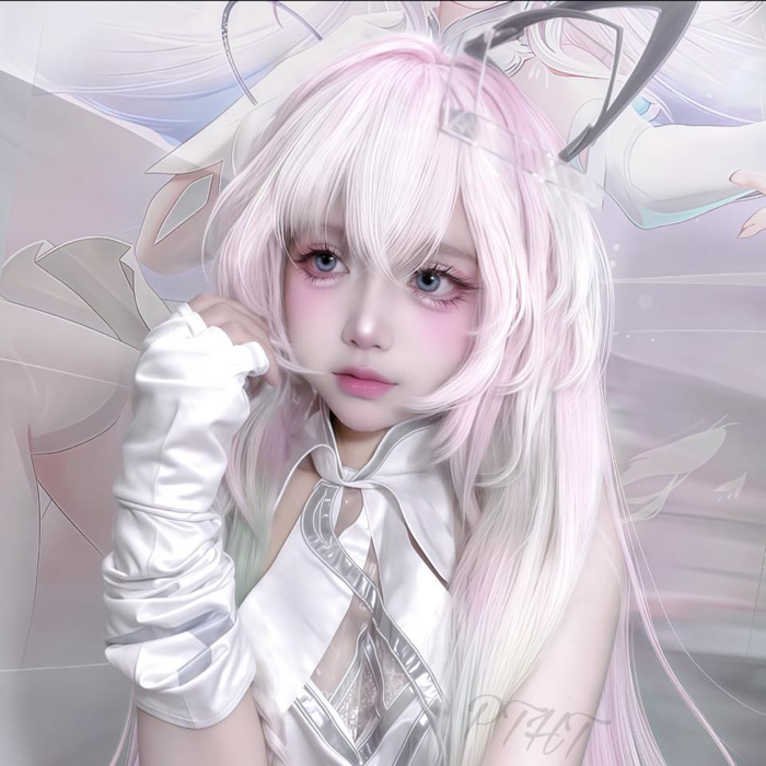 Màn cosplay Violet Huyết Ma Thần khiến anh em game thủ ngất ngây mê đắm