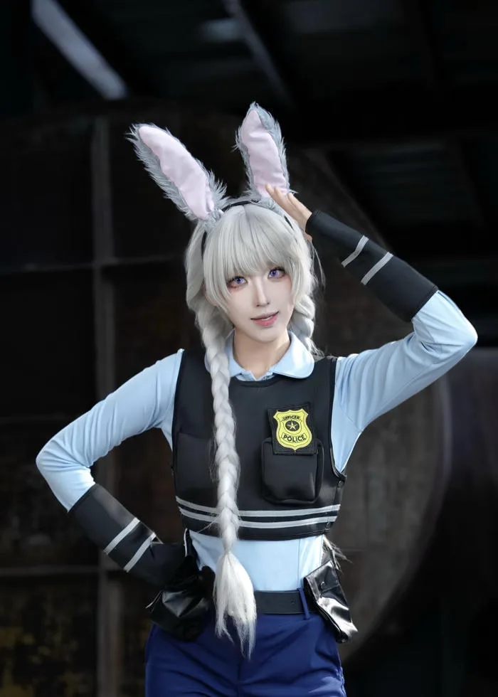 999+ Ảnh cosplay y tá khiến bạn “đứng hình” vì quá quyến rũ