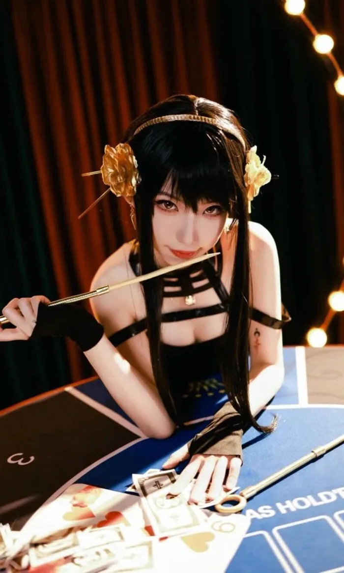 Album 117+ ảnh Yor Forger cosplay với tạo hình quyến rũ & ngầu