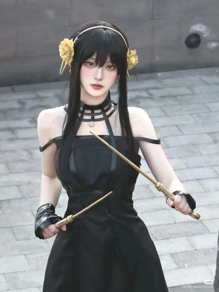 Yor Forger cosplay