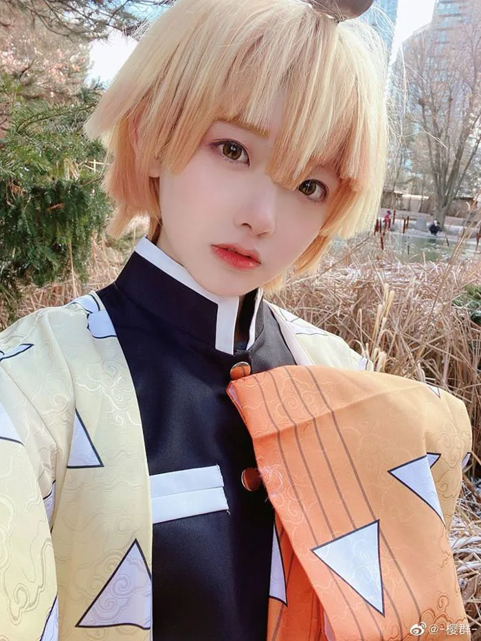 Kimetsu no Yaiba: Zenitsu cute quá đỗi qua bộ ảnh cosplay giống đến khó tin  của fan