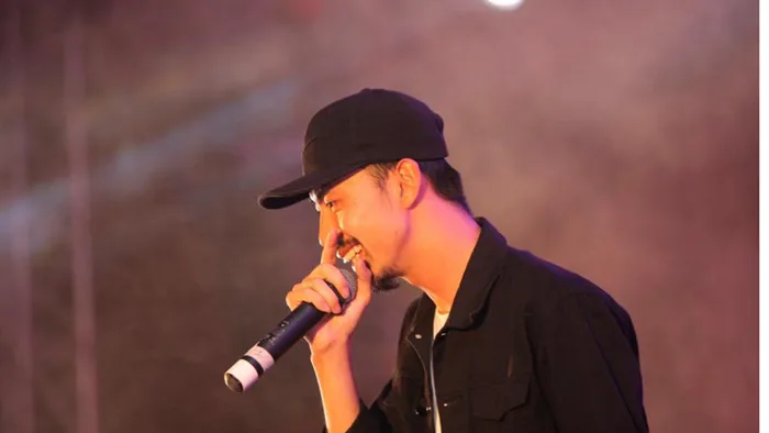 Đen Vâu, anh công nhân vệ sinh trở thành hot rapper