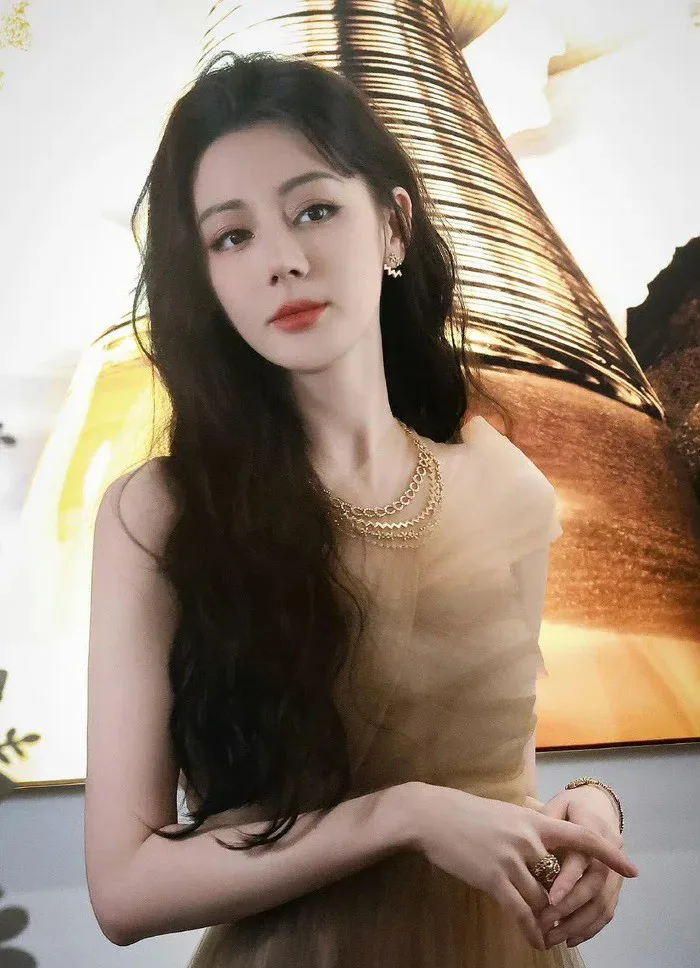Địch Lệ Nhiệt Ba 