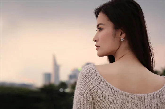 Đông Nhi và những ca sĩ chiếm lĩnh thị trường âm nhạc nhờ fan