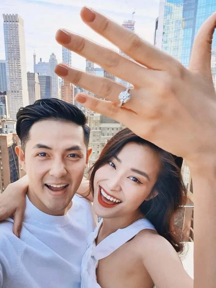 Sao Việt đua nhau khoe nhẫn cưới theo hình ảnh của Đông Nhi