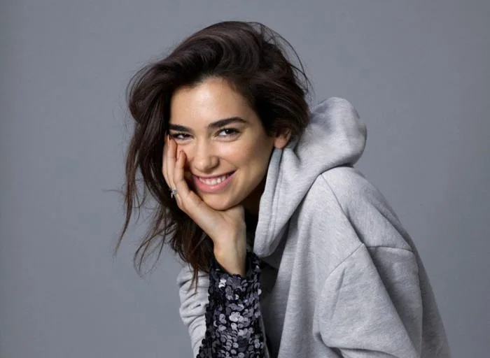 Dua Lipa: Biểu tượng Nữ quyền mới của nền âm nhạc thế giới - ReveLogue
