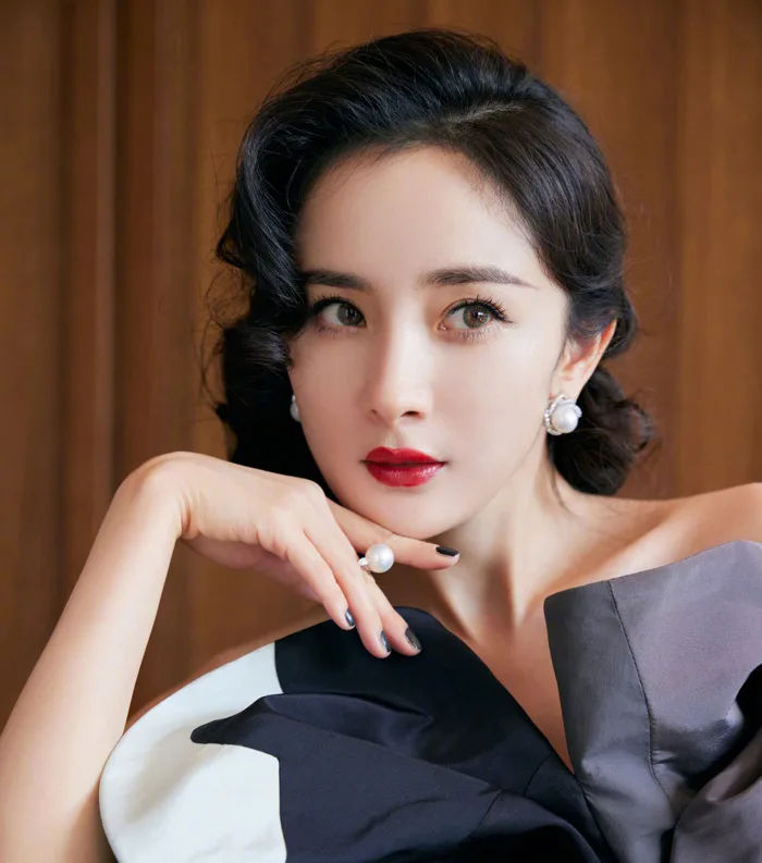Tiêu Chiến bất ngờ được gọi tên cạnh Lưu Diệc Phi, Dương Mịch