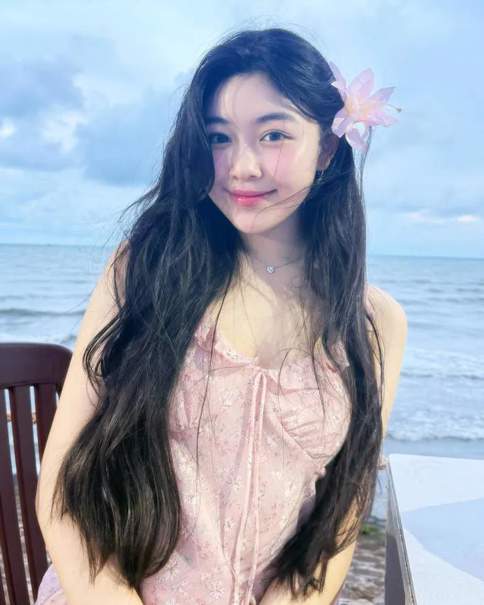 Lọ Lem suýt mất hạng bởi gái xinh 2k5 đang hot