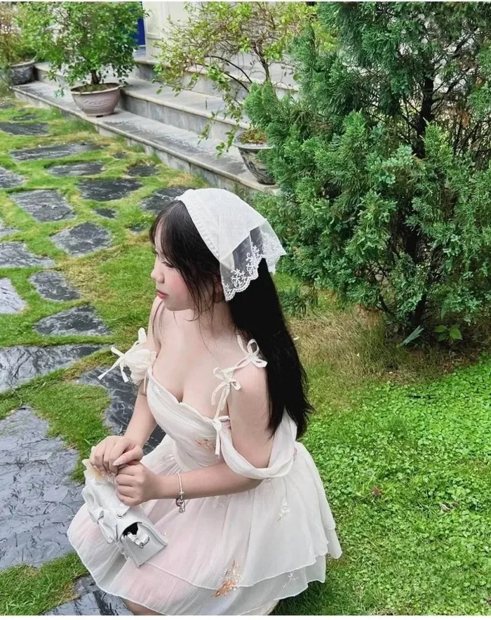 Khám Phá Nét Đẹp Hồn Nhiên Qua Loạt Ảnh Gái 2K9 Đầy Sức Sống
