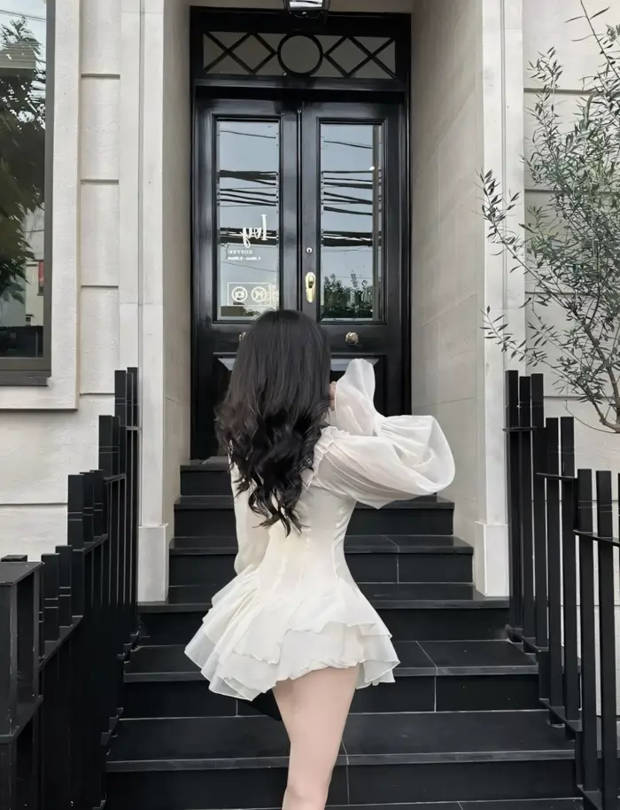 50+ Ảnh Gái Xinh Mặc Váy Trắng (Ngắn) Che Mặt, Sexy Trước Gương