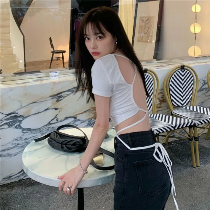 10 Mẫu Áo Croptop Nữ Đẹp Nhất Cho Mùa Hè