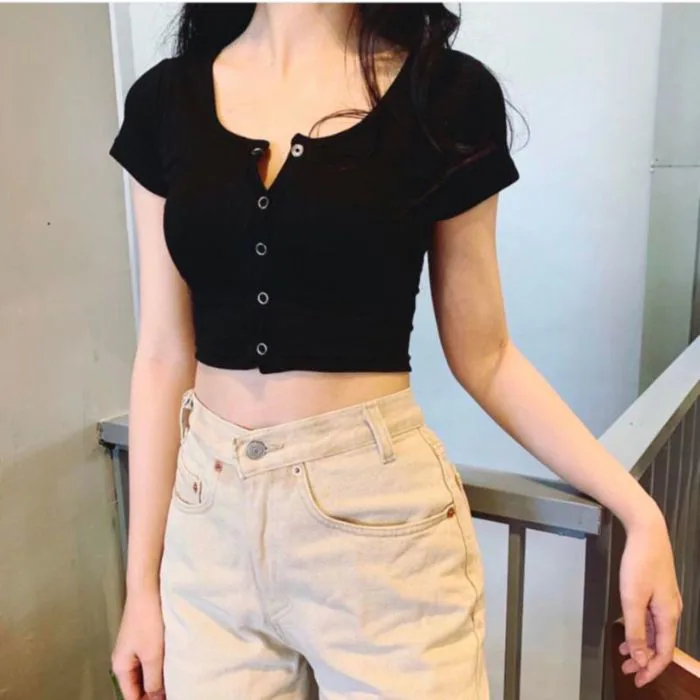 10 Mẫu Áo Croptop Nữ Đẹp Nhất Cho Mùa Hè