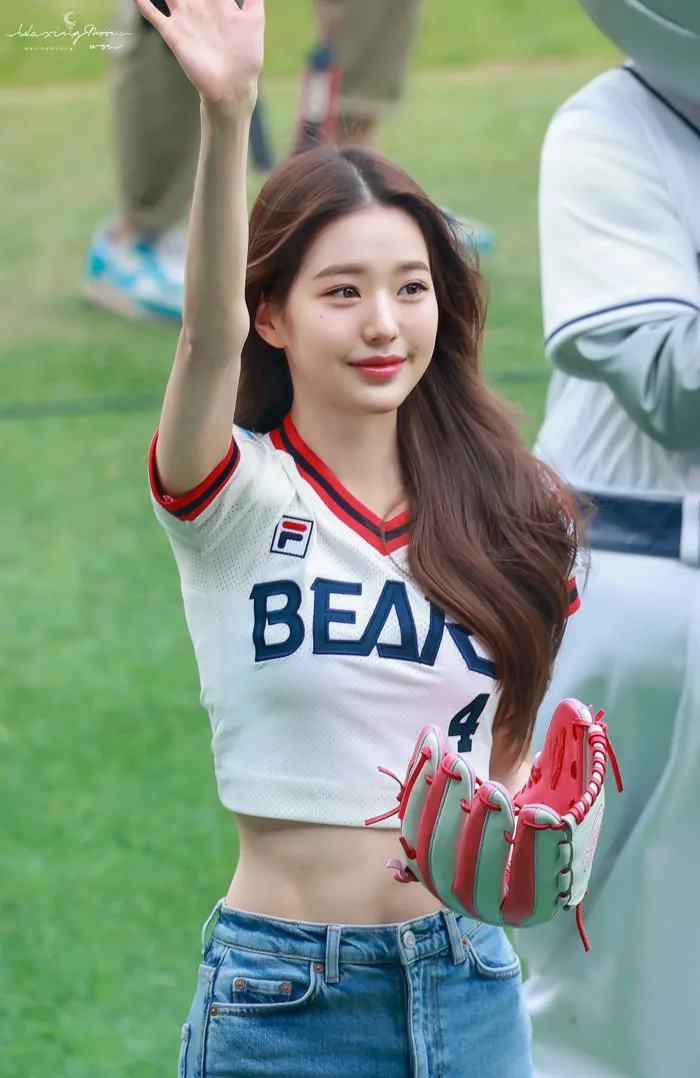 Học 2 idol xứ Hàn mặc crop top đẹp mê hồn