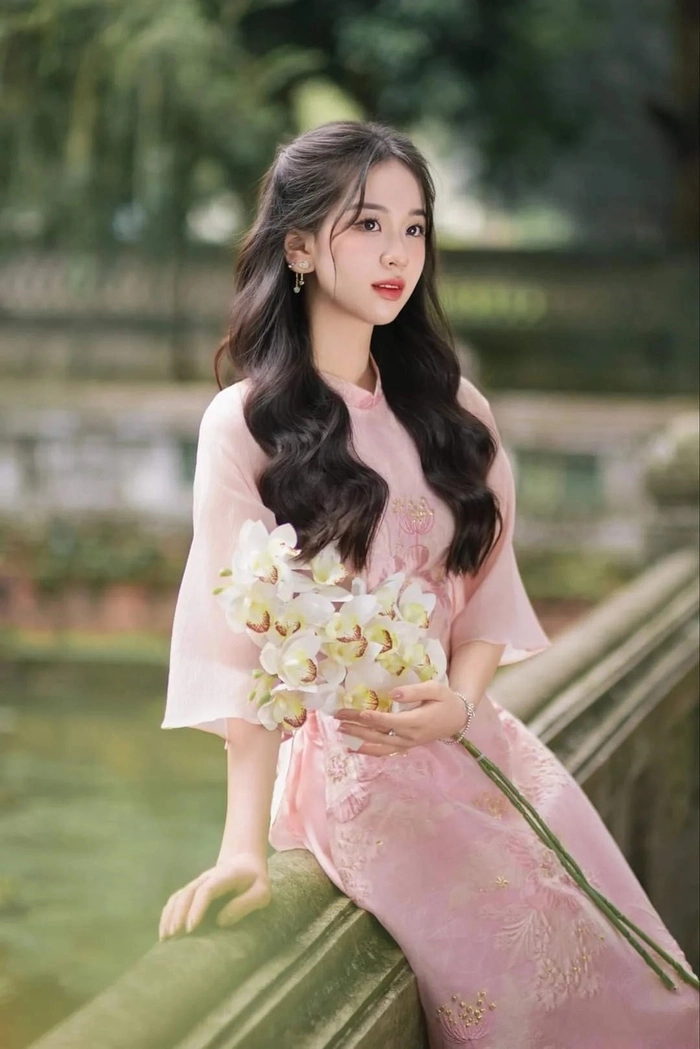 Tuyển tập 191+ ảnh gái xinh mặc áo dài đẹp dịu dàng cuốn hút