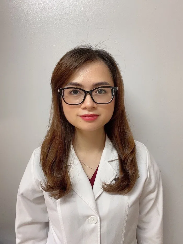 Nữ bác sĩ 9X xinh đẹp “người giấu mặt” sau phòng lab IVF