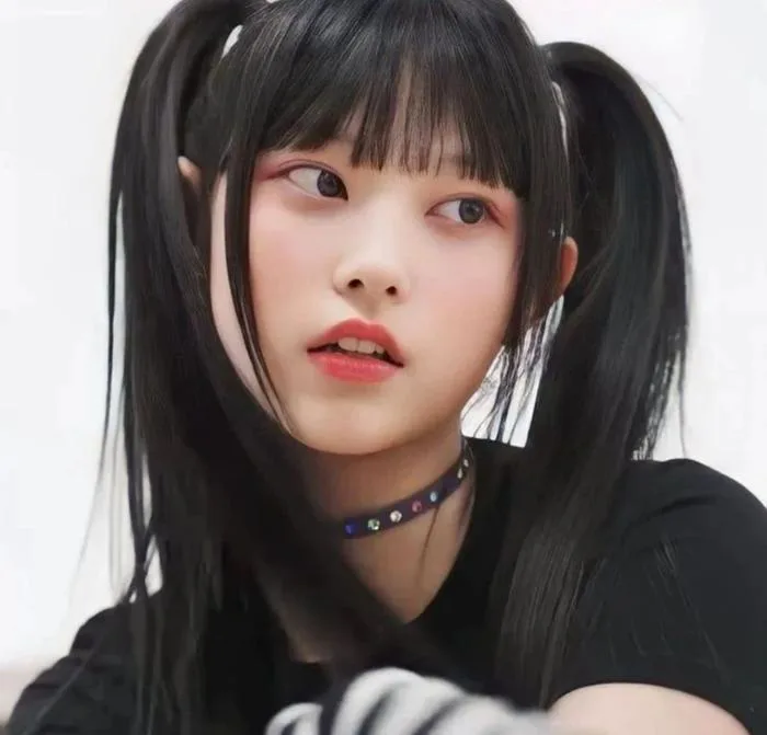 anh-gai-xinh-buoc-toc-2-ben-1