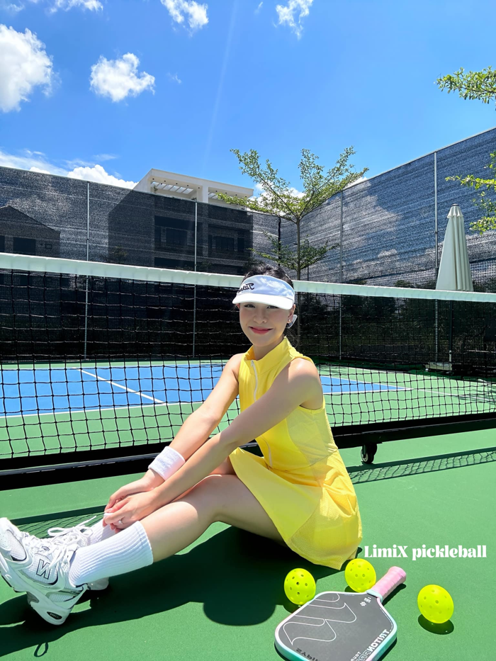 Hội gái xinh vẫn lên sân pickleball giữa bão thị phi: “Vui vẻ lên, ai mặc gì kệ đi”