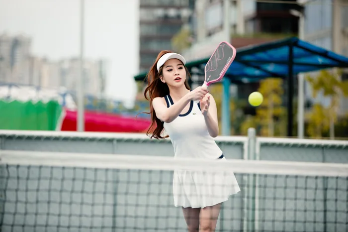 MC mặc sexy lên sân chơi Pickleball giải mã sức hút 