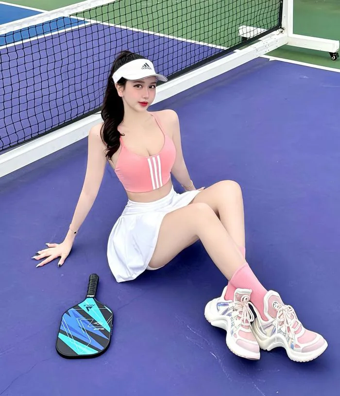 Nơi hội tụ nhiều gái xinh nhất hiện tại: Visual cô nào cũng tươi rói, body nét nèn nẹt nhờ mê điều này!