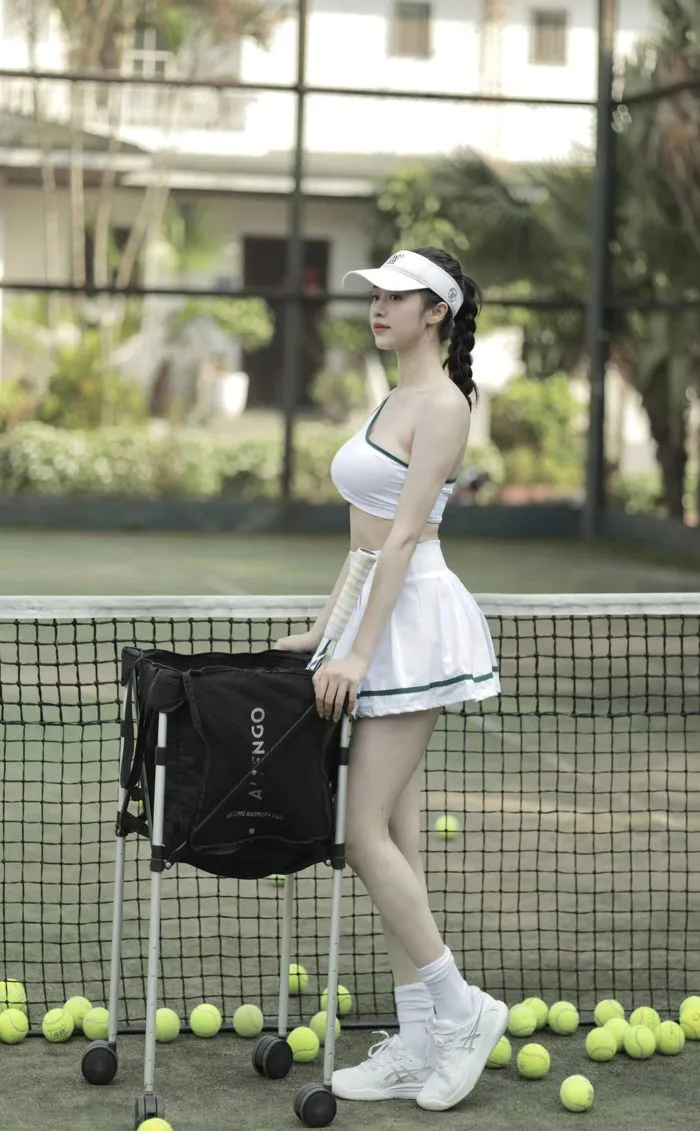 Loạt ảnh khoe body nóng bỏng của hot girl World Cup trên sân tập