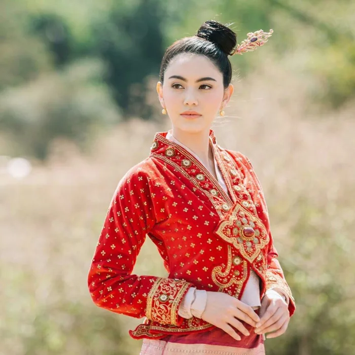 5 mĩ nhân cổ trang đẹp nhất xứ Thái: 