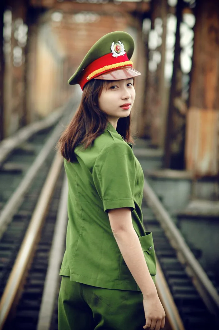Hình ảnh nữ công an đẹp