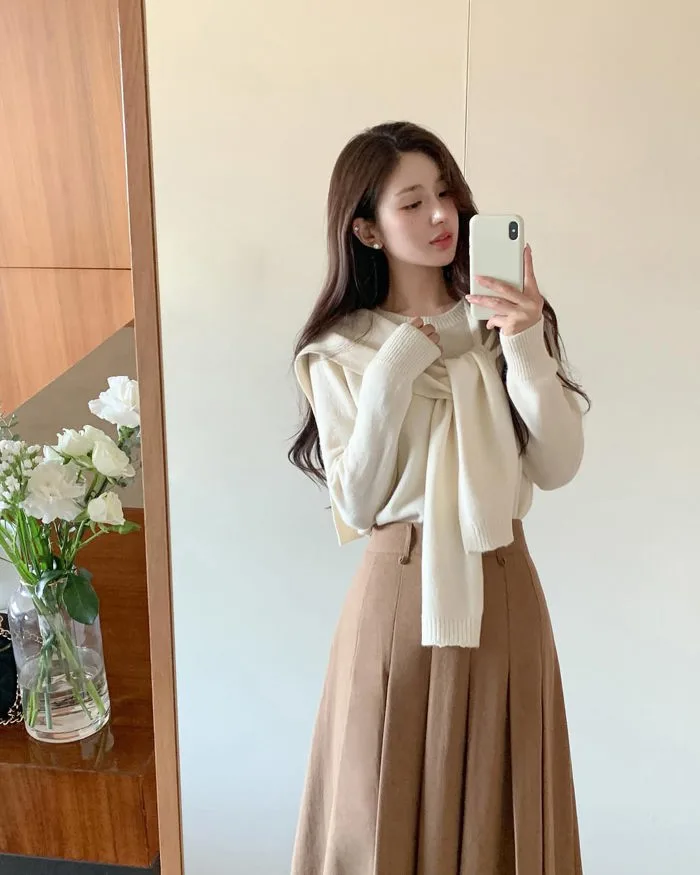 6 chiêu diện đồ công sở thật xinh tươi mà không cứng nhắc như phụ nữ Hàn