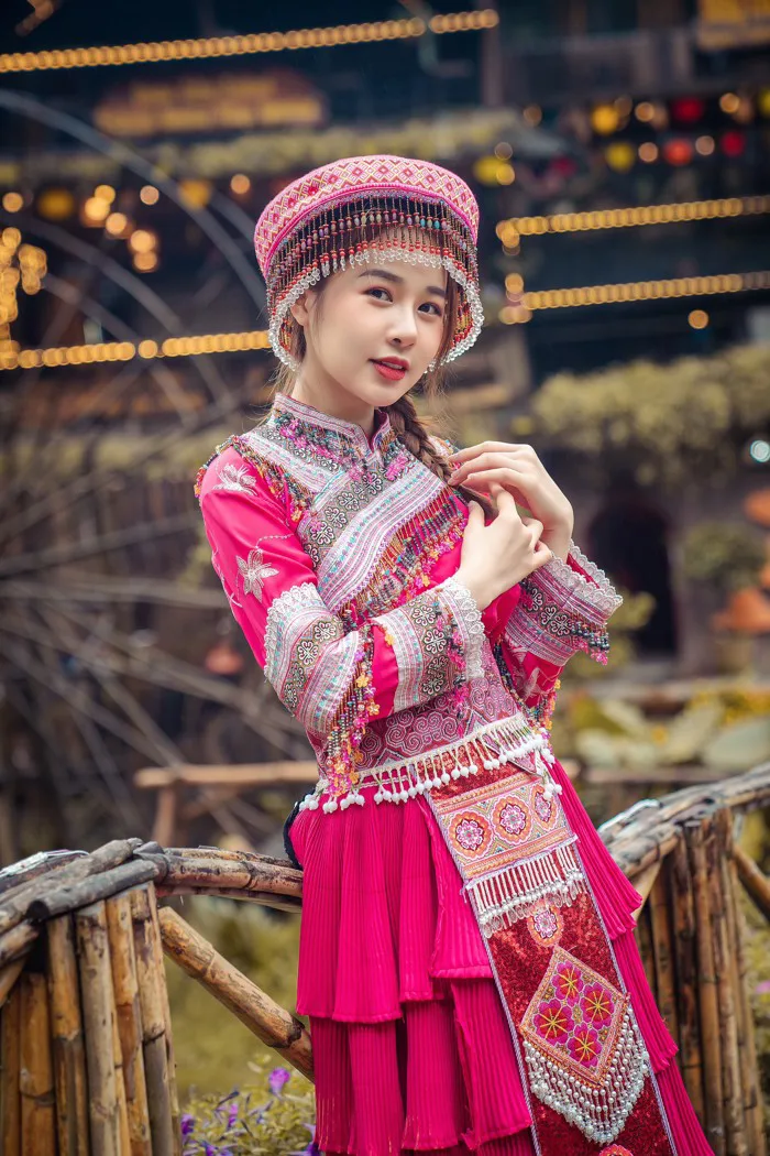 Á Khôi Đỗ Hà Trang khoe sắc ngọt ngào khi diện trang phục dân tộc