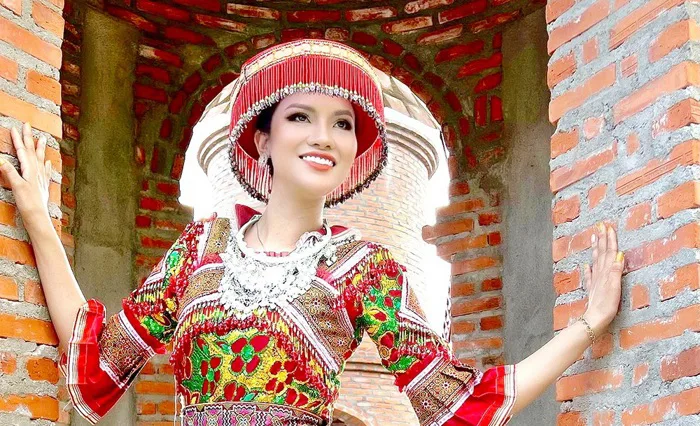 Lee Phương lần đầu hóa thân thành cô gái dân tộc Mèo