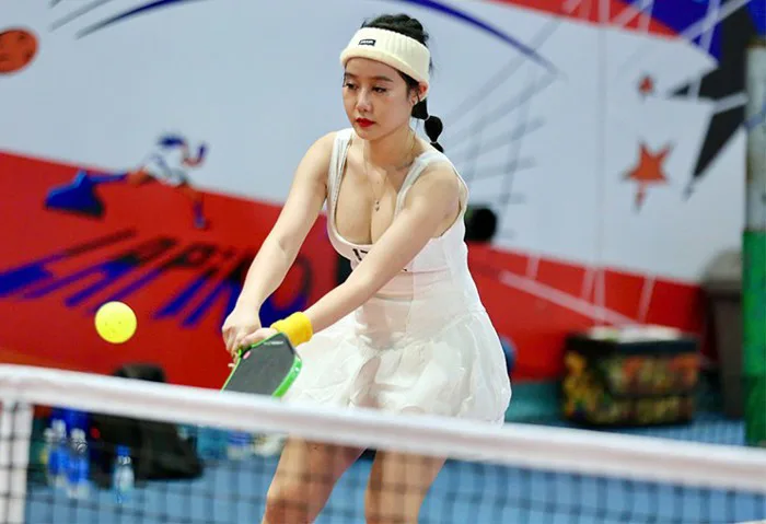 Dàn người đẹp pickleball ăn mặc nóng bỏng, làm sôi động giải đấu ở TP.HCM