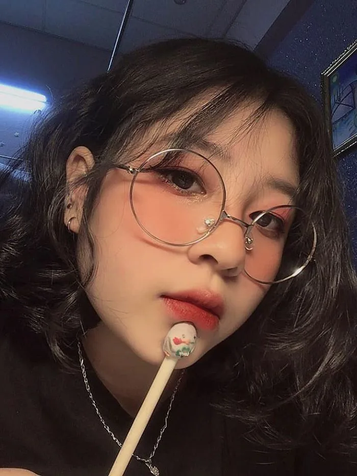 40 Gái đeo kính ý tưởng | gái xinh, ulzzang, nữ thần