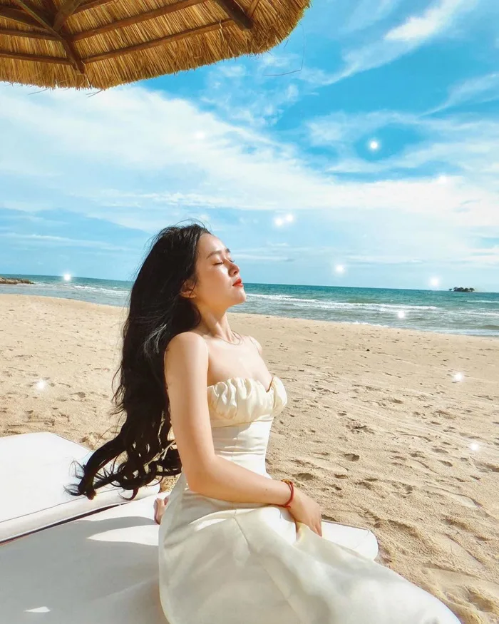 10 mẫu váy diện đi biển xinh ngất ngây, nhiều bộ không kén dáng nàng nào cũng “cân” dễ dàng