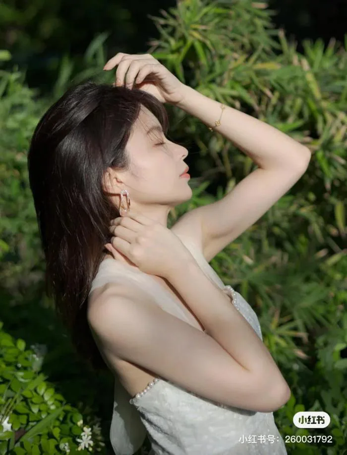 Học ngay 99+ cách tạo dáng chụp ảnh dịu dàng, siêu nữ tính cho nàng
