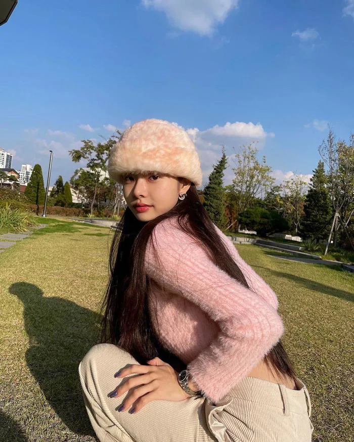 Chọn mũ len hợp khuôn mặt và kiểu tóc, vừa giữ ấm vừa nâng tầm street style