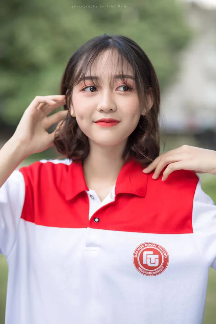 Loạt ảnh dàn nữ sinh diện đồng phục trường vẫn nổi bần bật: Một khi đã đẹp phải đẹp bất chấp!