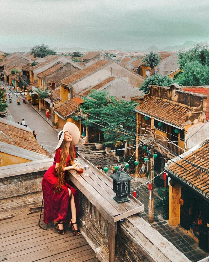 Loạt ảnh check-in Việt Nam thơ mộng của 'hot girl tóc mây'