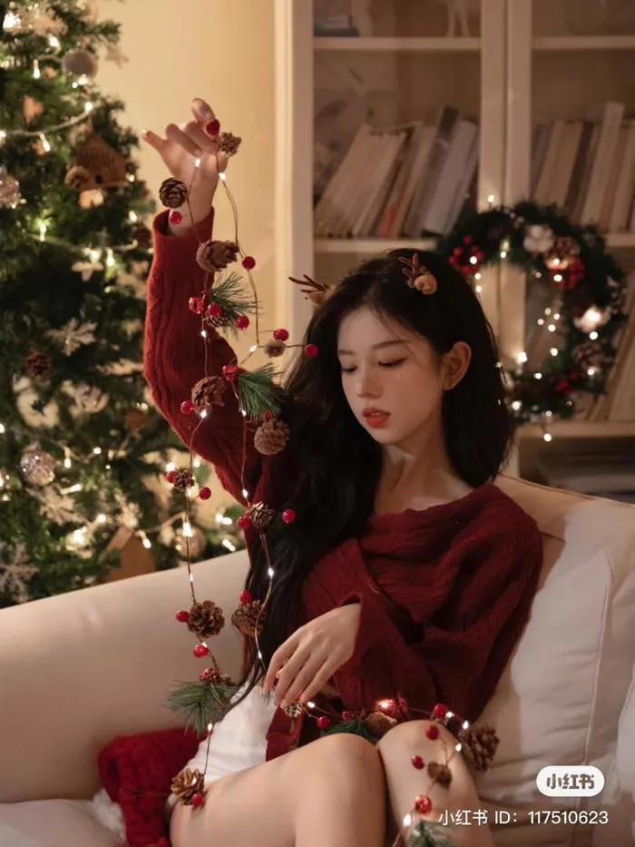 Cách Tạo Dáng Với Cây Thông Noel Hot Nhất Cho Bạn Mùa Giáng Sinh Này