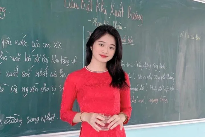 Cô giáo xin vào nhóm lớp hút 