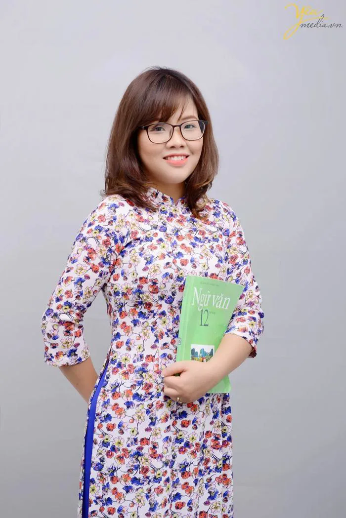 Chụp ảnh chân dung nghề nghiệp giáo viên cho cô giáo Mai Phương dạy Vă