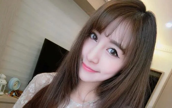 Biết tiếp viên Hàng không xinh rồi, nhưng không nhất thiết phải như hot  girl thế đâu!