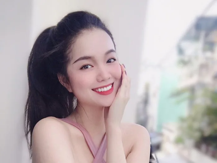 Chân dung 4 nữ tiếp viên hàng không nổi tiếng trên MXH: Đa tài, nhan sắc  xinh đẹp rạng ngời