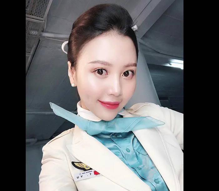 Nữ tiếp viên hàng không xinh đẹp lột xác trở thành người mẫu đắt giá nhất  Hà Thành