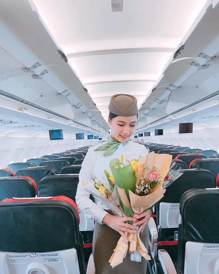 Nữ tiếp viên hàng không xinh đẹp tiết lộ công việc trong mơ “nhưng cái gì  cũng có giá của nó