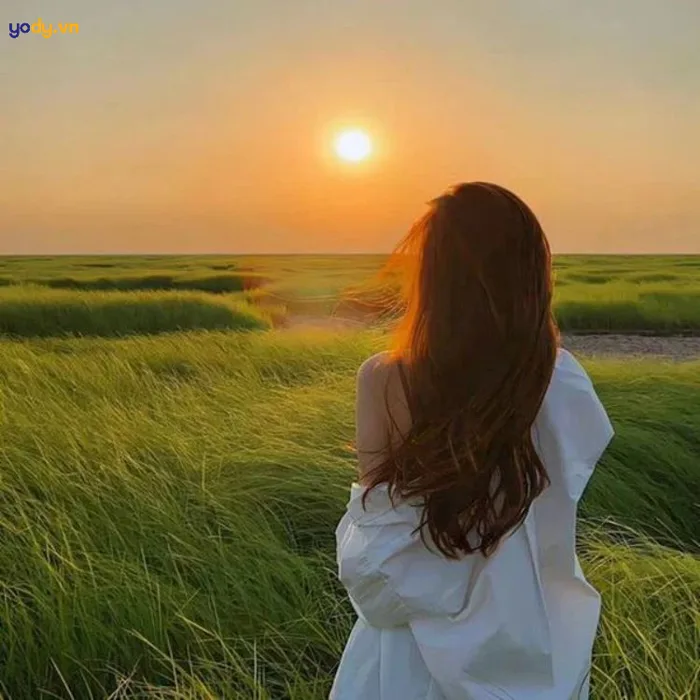Bật mí 15 cách tạo dáng chụp ảnh hoàng hôn siêu đẹp, lãng mạn | Yody