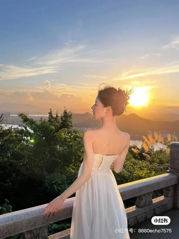 Tips tạo dáng chụp ảnh hoàng hôn cho bạn lên hình xinh lung linh