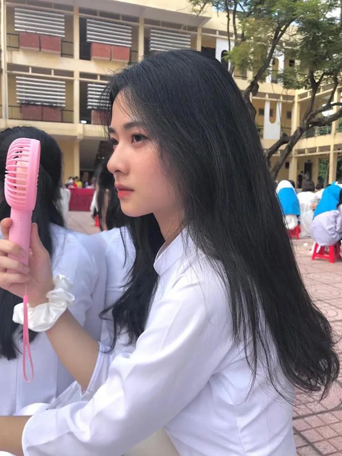 Dàn hot girl học đường “xinh như hoa” đón chào năm học mới | Báo Dân trí